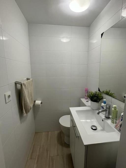 Apartmán Centrico A Metros De La Playa A Coruña Exteriér fotografie